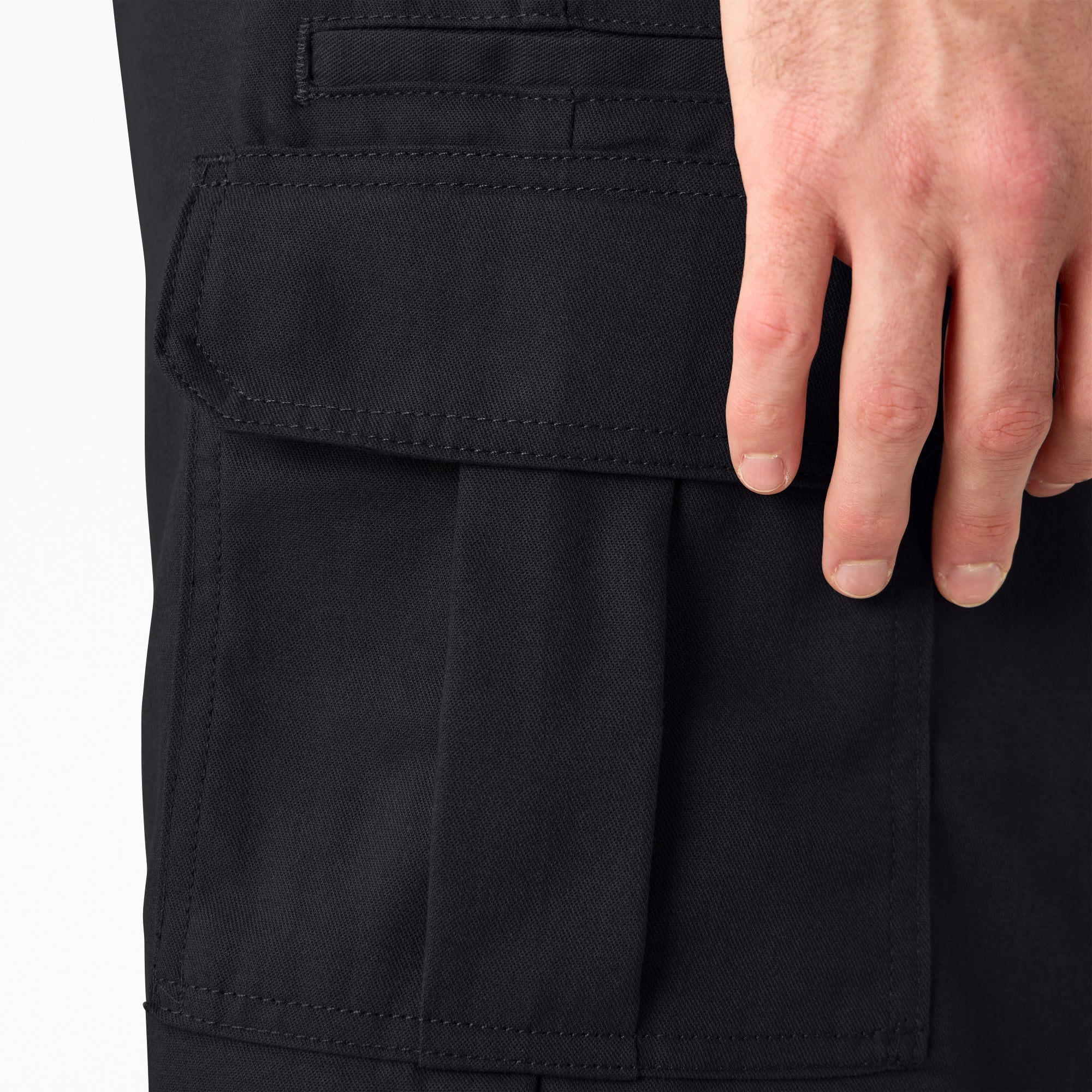 FLEX Relaxed Fit Cargo Shorts, 13" | Dickies online shop